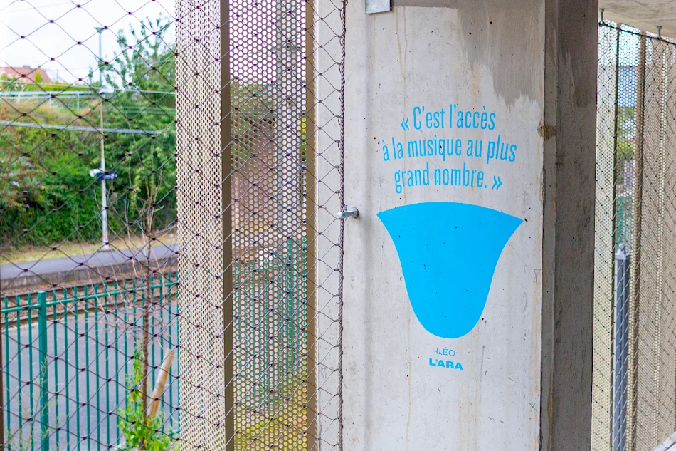 Bon Voyage to Roubaix / Image No. 1